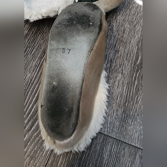 Topaz Of Norway Sami Fur Moccasins Slippers Norwegian slippers size 7.5 - Picture 2 of 7